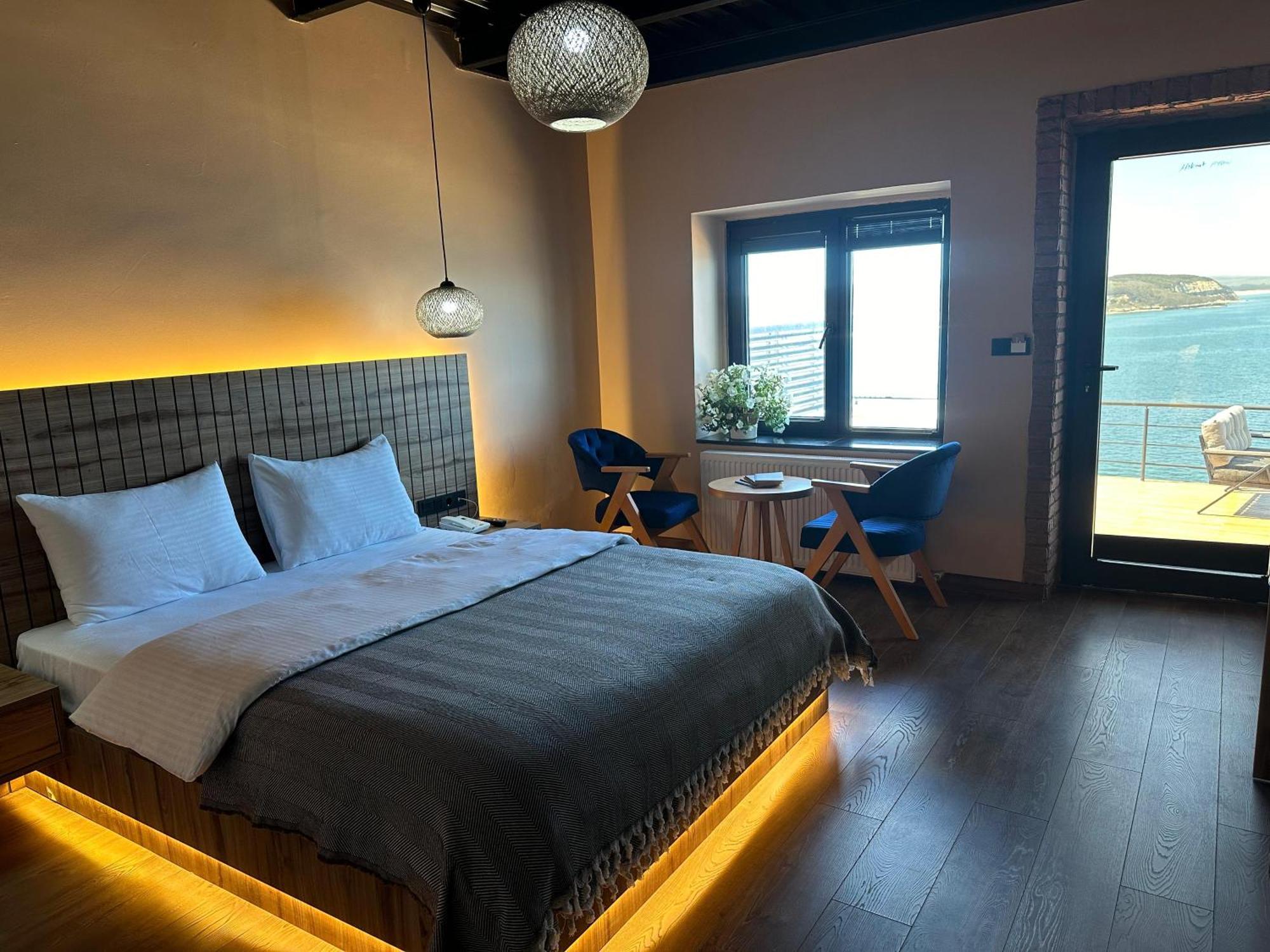 Marina Fener Hotel Istanbul Airport Karaburun  Bagian luar foto